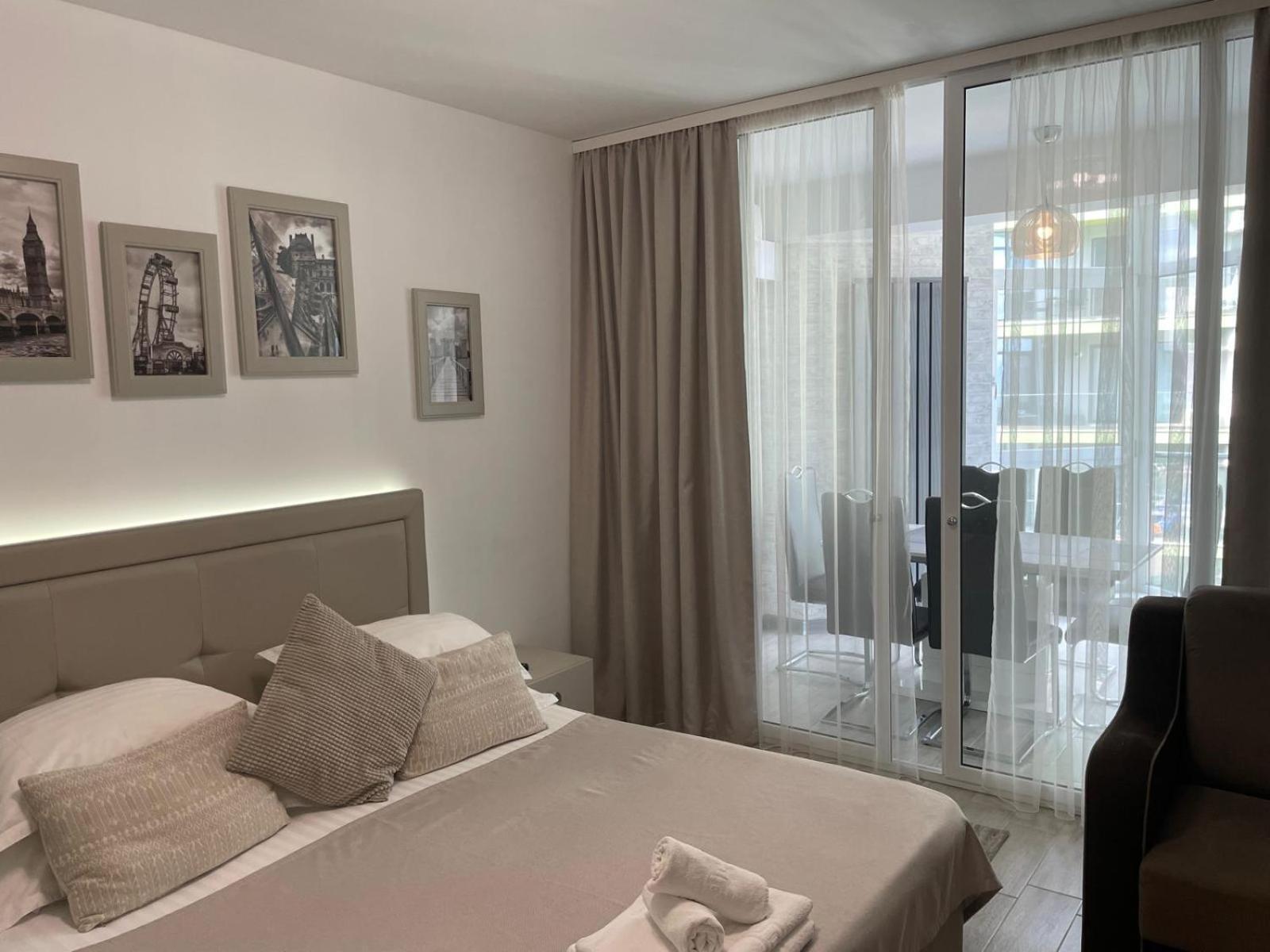 On Beach-Mamaia Residence นาโวดาริ ภายนอก รูปภาพ