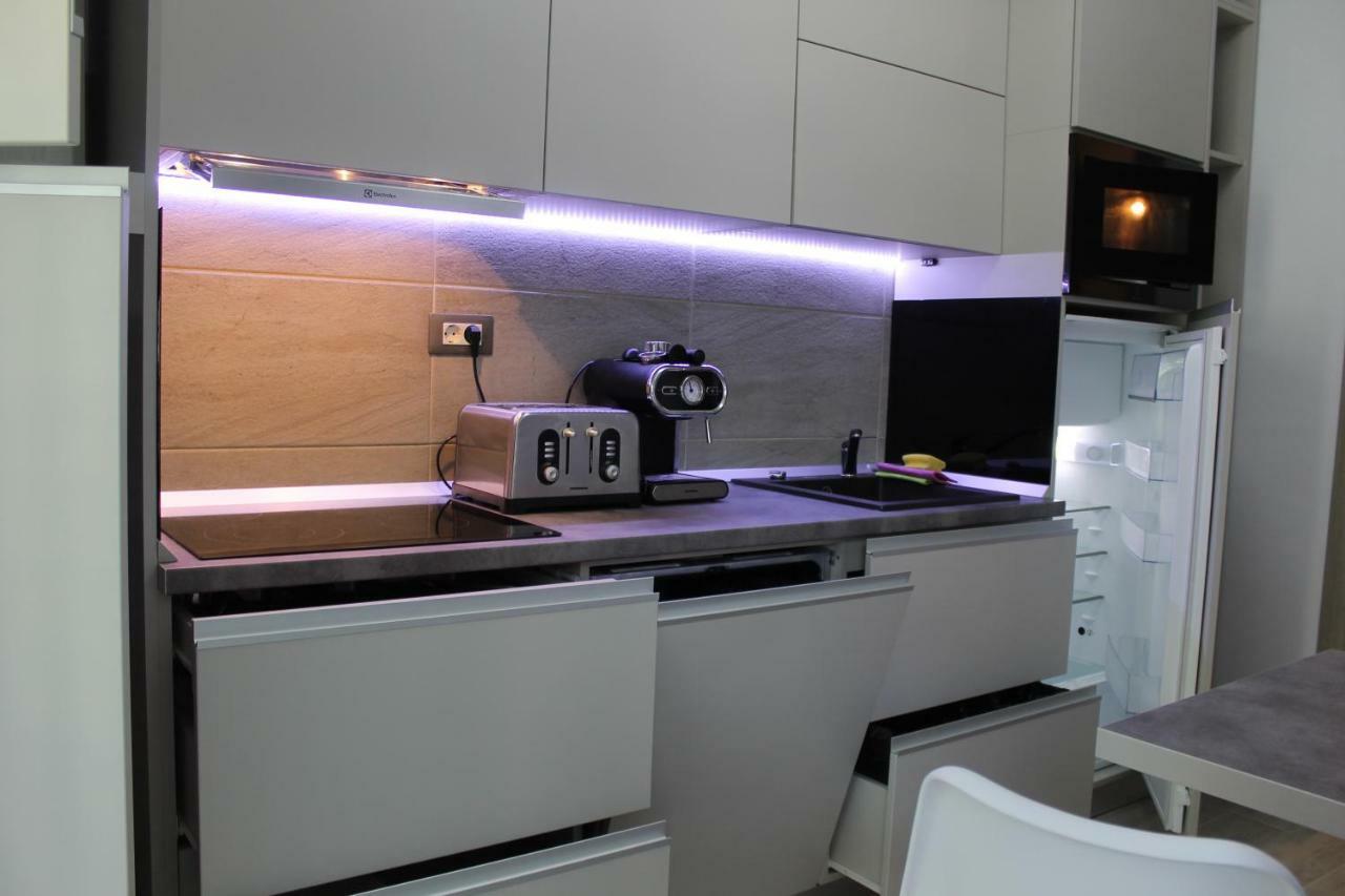 On Beach-Mamaia Residence นาโวดาริ ภายนอก รูปภาพ