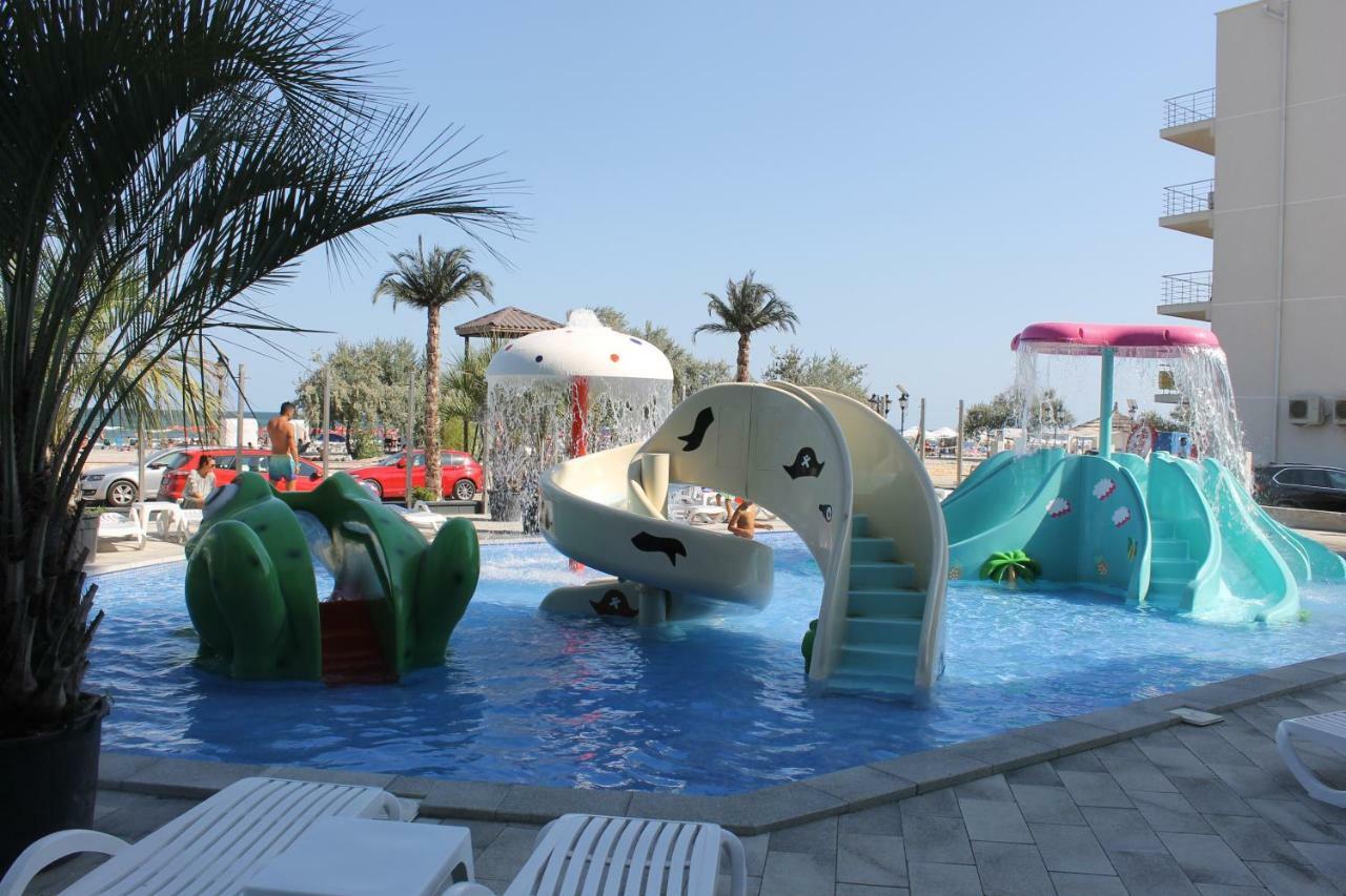 On Beach-Mamaia Residence นาโวดาริ ภายนอก รูปภาพ